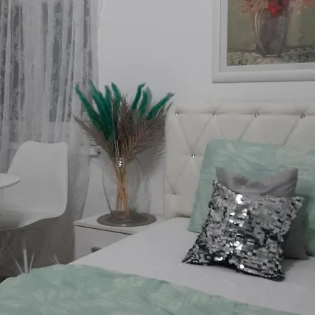 ホステル Nina モスタル